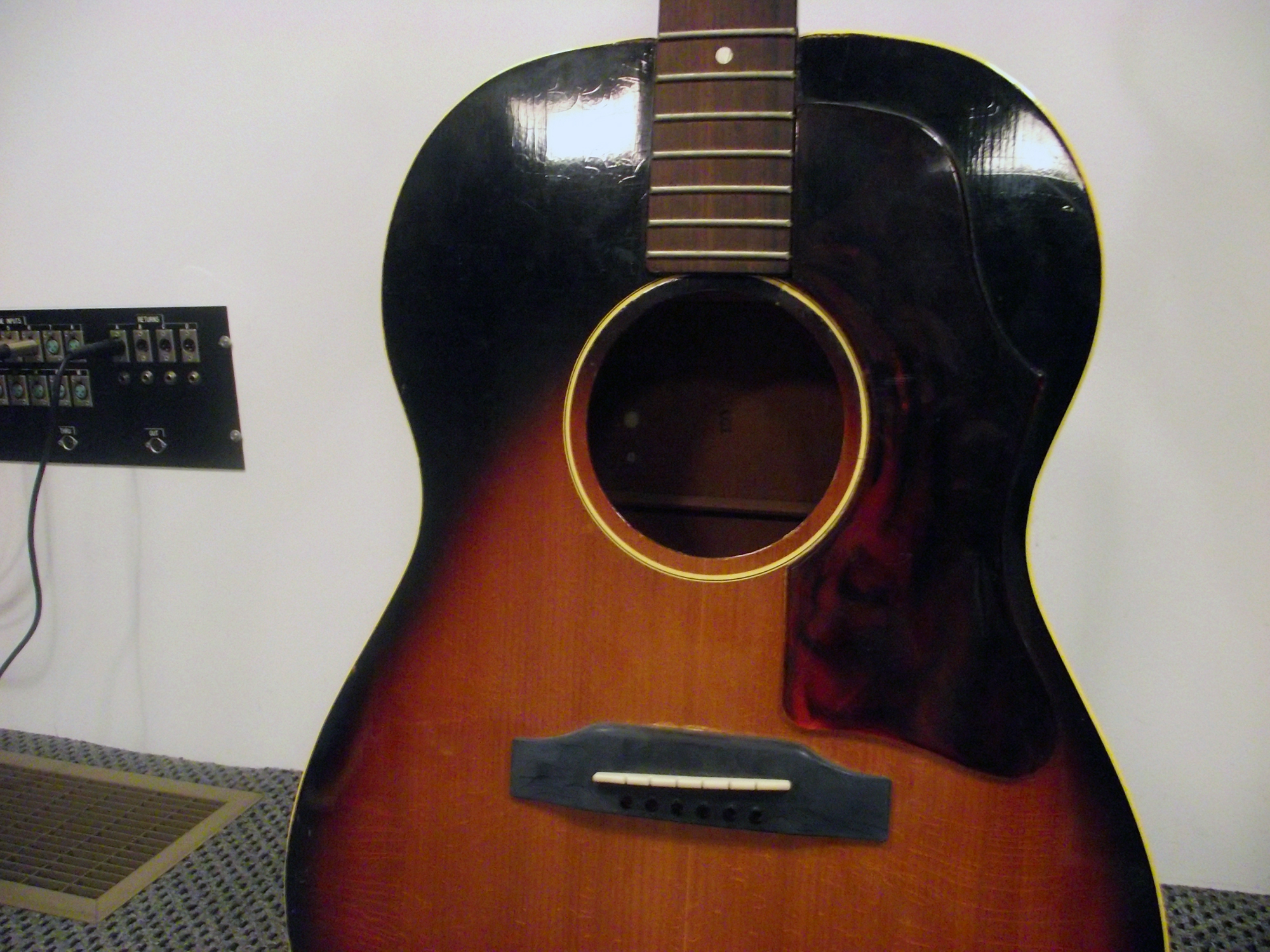 Gibson LG1